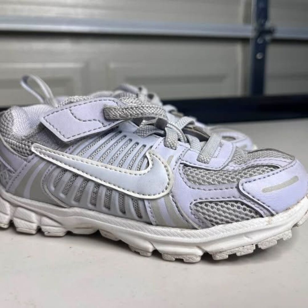 Nike Zoom Vomero 5 Toddler Sneakers